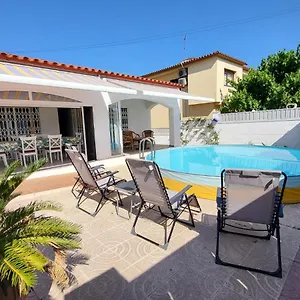Cosy, Well Equipped House, 5 Min. From The Ferienhaus Torredembarra